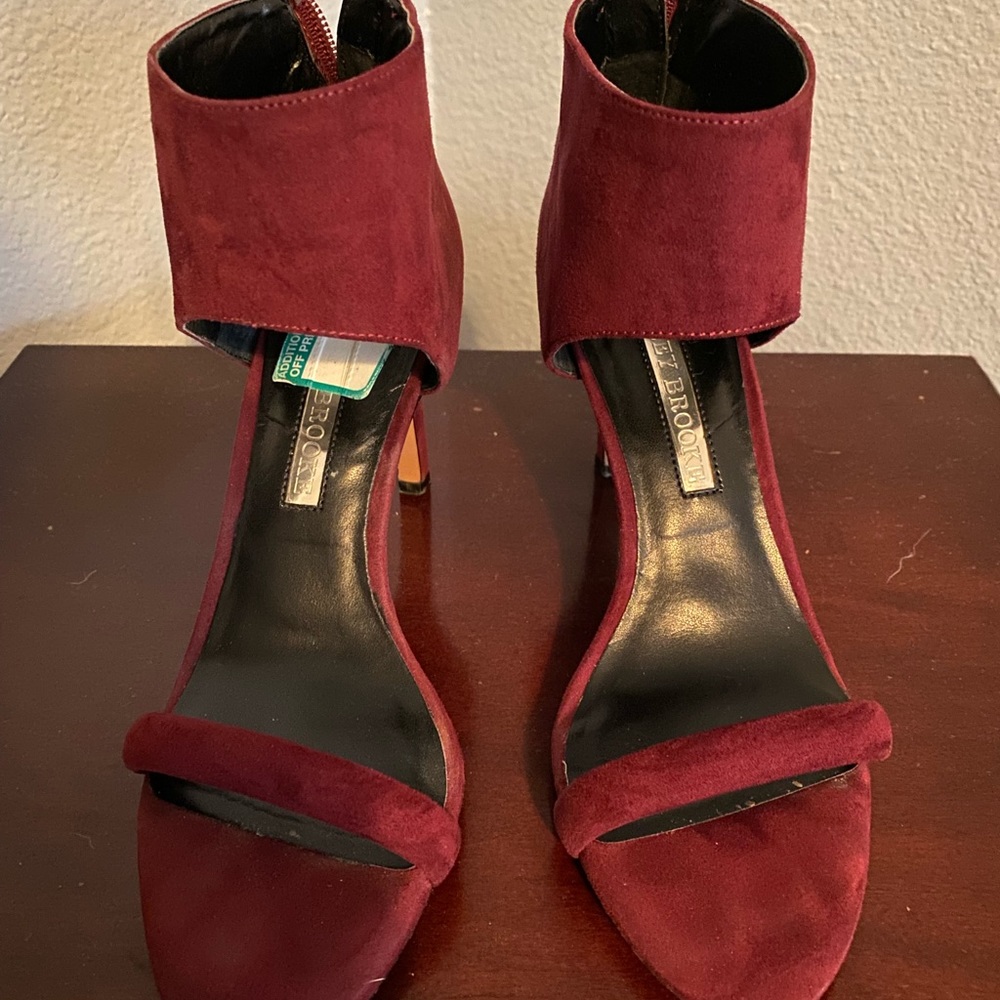 Maroon high heel sandal, size 7